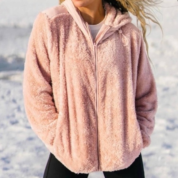 ZYIA Jackets & Blazers - 𝅺Zyia Sherpa pink zip up jacket